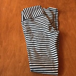 Black and White striped Lululemon Leggings